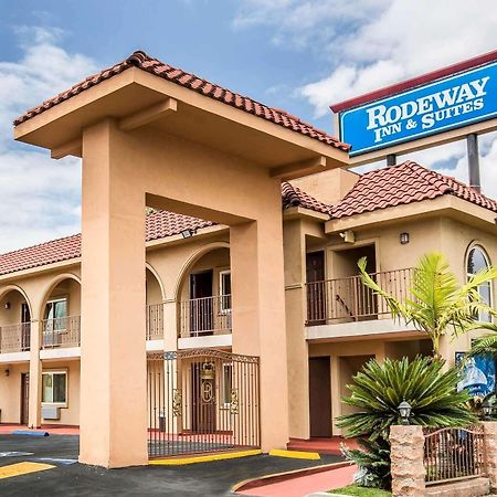 Rodeway Inn & Suites Беллфлауэр Экстерьер фото