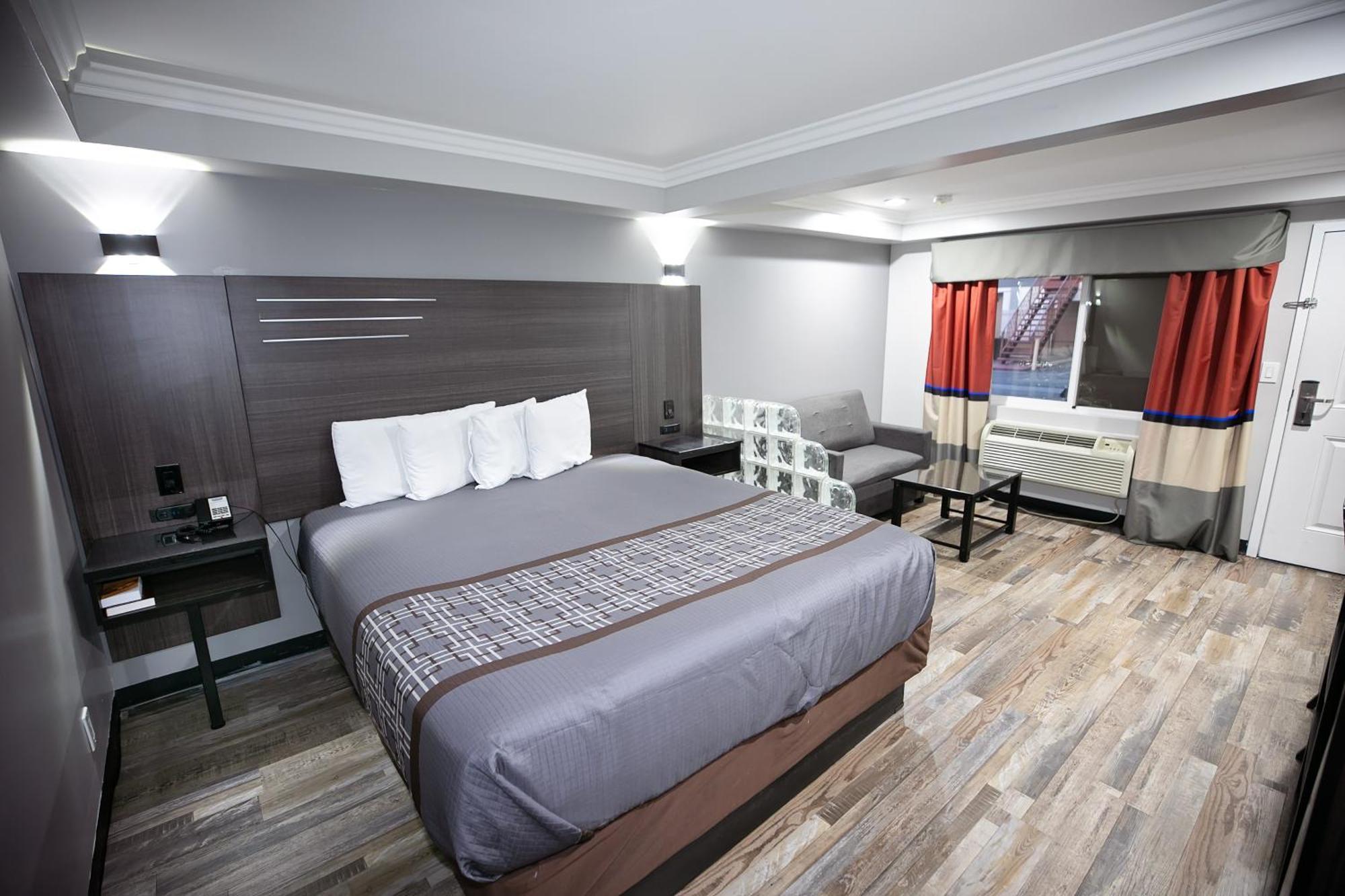Rodeway Inn & Suites Беллфлауэр Экстерьер фото
